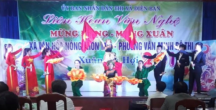 Liên hoan văn nghệ Mừng Đảng, mừng xuân. Ảnh: B.T