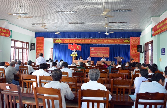 Toàn cảnh buổi tiếp xsc cử tri tại phường Điện Nam Đông