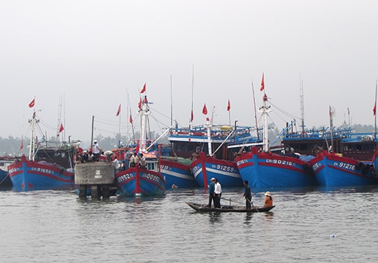 Tàu cá xã Tam Quang. Ảnh: VĂN PHIN