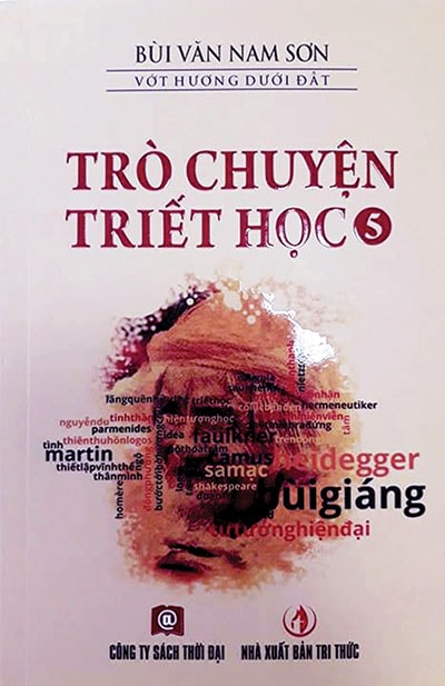 Bộ Trò chuyện triết học (7 tập) trả lời rất nhiều câu hỏi đời thường về triết học.