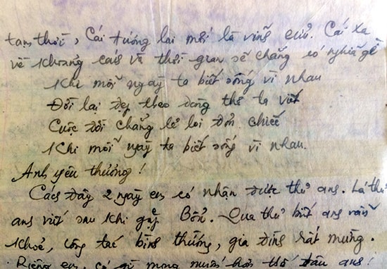 Bức thư cô giáo Nguyễn Thị Hoa gửi qua chiến trường K cho chồng hơn 40 năm trước. Ảnh: H.V