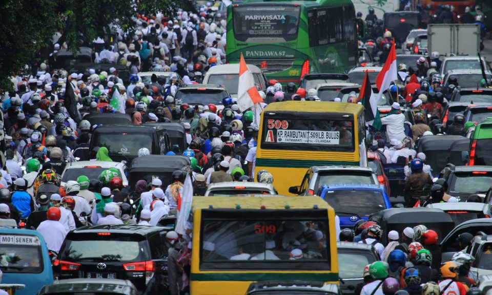 Tắc nghẽn giao thông nghiêm trọng thường thấy tại Jakarta, Indonesia. Ảnh: bafletthink