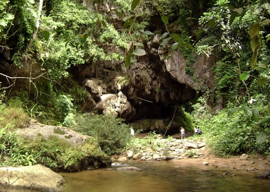 Hang Gợp - Cổng trời Đông Giang