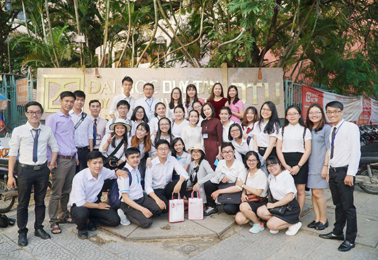 Sinh viên Đại học Duy Tân - Đà Nẵng. 