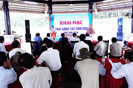 Khai mạc Trại sáng tác văn học Mỹ Sơn. Ảnh: B.A