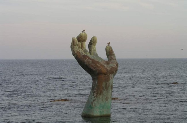 Tượng bàn tay Hand of Harmony, Hàn Quốc.