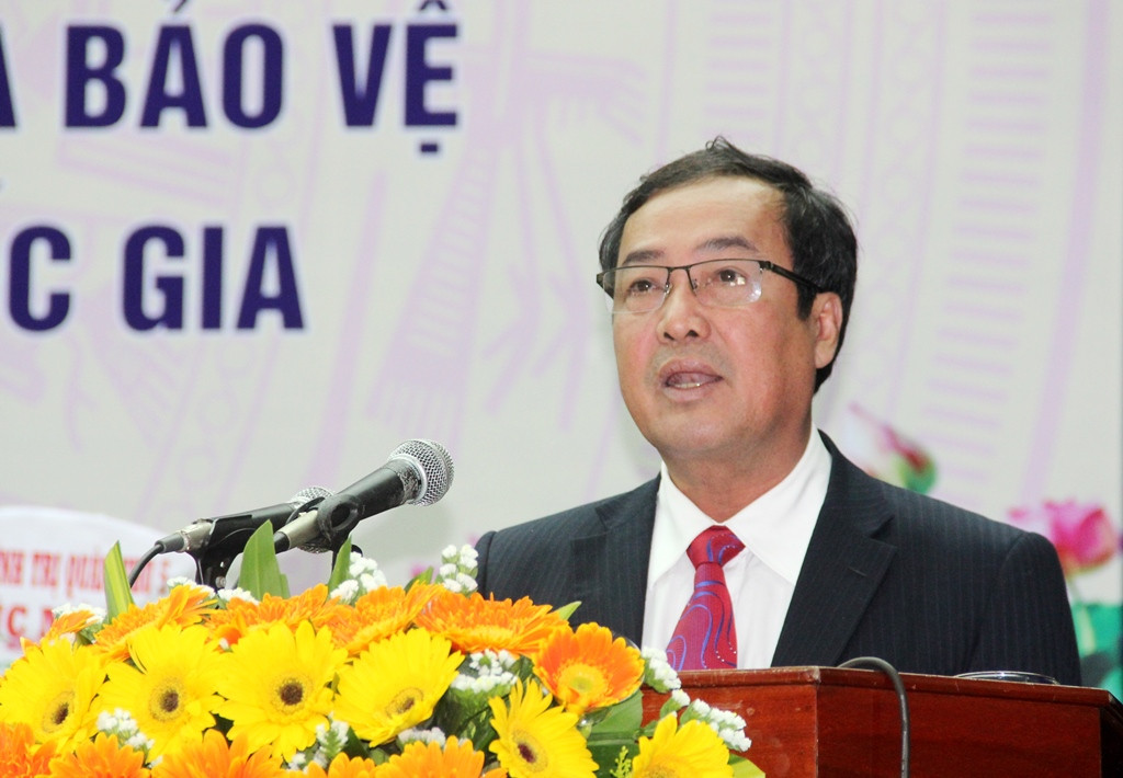 Phó Chủ tịch Thường trực UBND tỉnh Huỳnh Khánh Toàn đọc diễn văn lễ Kỷ niệm. Ảnh: A.N