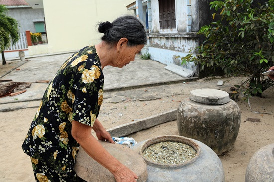 Còn khoảng 80 hộ dân còn làm nghề nước mắm ở Điện Dương