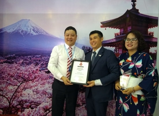 Vietravel Đà Nẵng nhận vinh danh hạng mục Bestselling Travel Agency – Silver từ đại diện cơ quan xúc tiến du lịch Nhật Bản tại Việt Nam, 