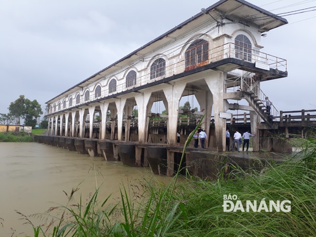 Bộ Tài nguyên và Môi trường chỉ đạo các hồ thủy điện tiếp tục xả nước đảm bảo cấp nước an toàn cho thành phố Đà Nẵng đến trước ngày 10-5-2019.