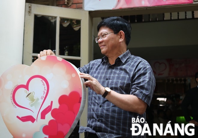 Phó Bí thư Thành ủy Võ Công Trí đồng hành cùng chương trình Ly cà - phê yêu thương