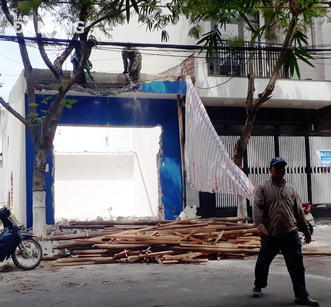 Tai nạn lao động trong lĩnh vực xây dựng luôn chiếm tỷ lệ cao và sảy ra ở các công trình xây dựng có quy mô nhỏ do chủ đầu tư lẫn nhà thầu chưa quan tâm đến công tác an toản, vệ sinh lao động.
