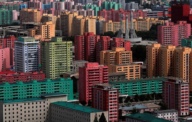 Những tòa nhà cao tầng nhiều sắc màu tại Bình Nhưỡng.