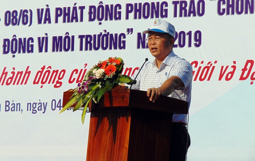 Vice Chairman Le Tri Thanh at the meeting. Photo: baotainguyenmoitruong