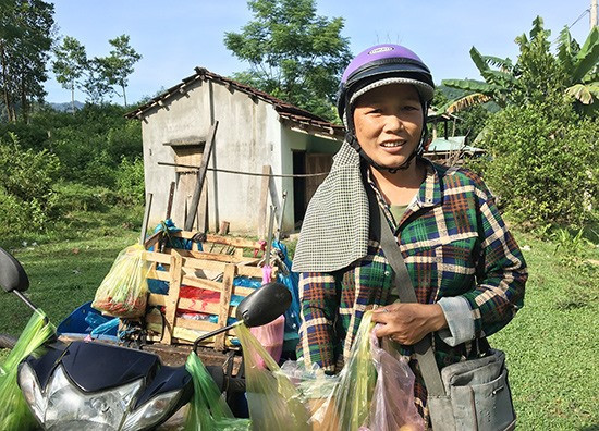 Bà Lương Thị Hối gieo yêu thương trên rẻo núi cao hơn 16 năm qua. Ảnh: N.TRANG