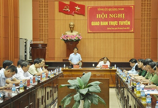 Tại hội nghị giao ban tháng 5, Thường trực Tỉnh ủy yêu cầu các địa phương tập trung thực hiện mô hình Văn phòng chung cấp xã. Ảnh: NG.ĐOAN