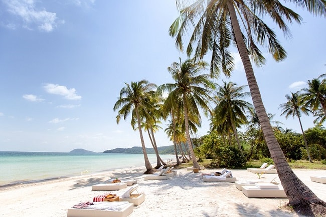 Những bờ biển đẹp trải dài ở Phú Quốc (Kiên Giang) đang thu hút các nhà đầu tư bất động sản du lịch.