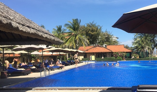 Du khách nước ngoài đến với Việt Nam từ sức hút văn hóa điểm đến.
