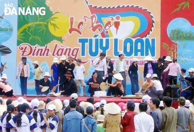 Lễ hội văn hóa đình làng Túy Loan.