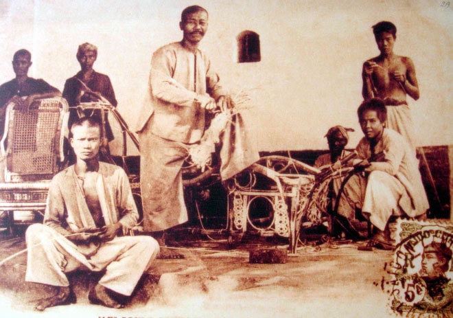 Tù nhân vụ kháng thuế cự sưu ở Trung Kỳ năm 1908 bị đày ra Côn Đảo. (Ảnh tư liệu)