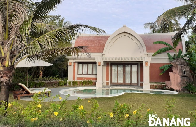 Khu nghỉ dưỡng Pulchra có 5 villa nằm trong vệt 50m bãi cát công cộng với tổng diện tích 450m2.