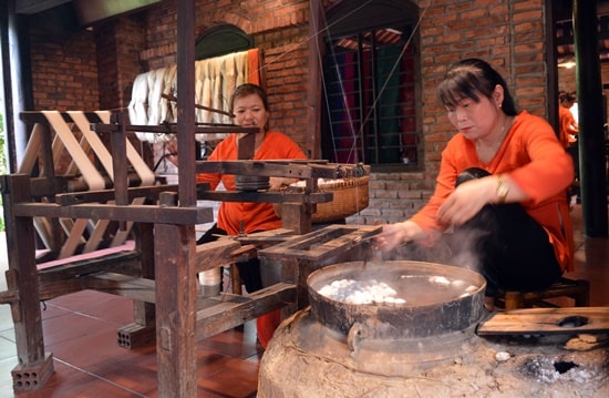 The festival aims to honour silk weaving