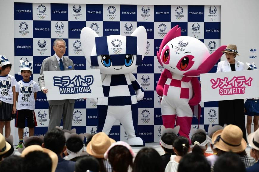 Robot phục vụ đồng thời là linh vật Miraitowa và Someity cho Olympic Tokyo 2020.