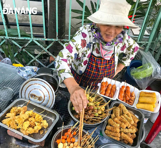 Hàng quán vỉa hè khá hấp dẫn nhưng cần tăng cường kiểm tra, giám sát để bảo vệ sức khỏe người tiêu dùng.