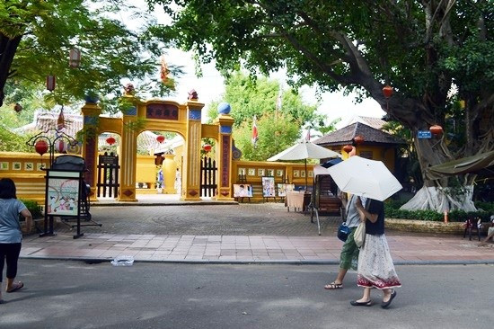 Đình Cẩm Phô - nơi trình diễn các hoạt động văn hóa Nhật Bản phục vụ du khách tại Hội An. Ảnh: KHÁNH LINH