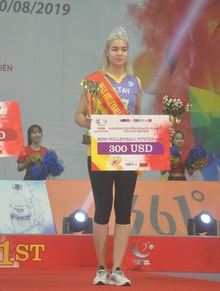 Miss VTV Cup 2019 thuộc về Dinara Syzdykova (Altay - Kazakhstan). Ảnh: T.V