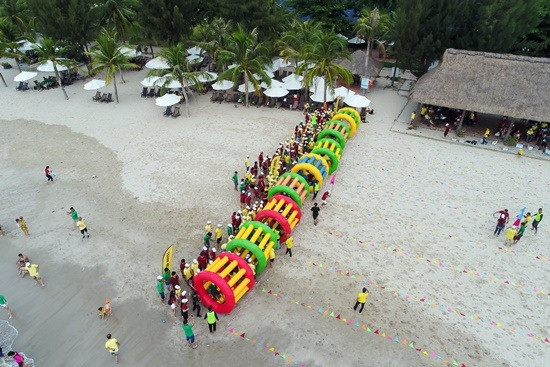 Du lịch MICE kết hợp vui chơi giải trí đang là lợi thế của các địa phương có biển như Đà Nẵng, Hội An. Ảnh: KHÁNH LINH
