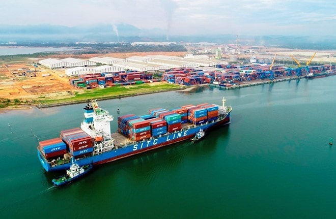 The Asian largest ship SITC HEBEI in Chu Lai port