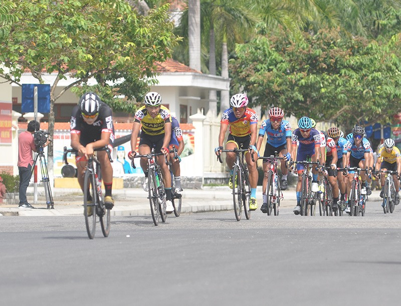Hai năm liên tiếp, giải Đua xe đạp quốc tế VTV Cup Tôn Hoa Sen đều chọn TP.Tam Kỳ làm chặng đua. Ảnh: T.V
