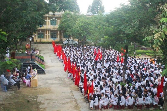 Quang cảnh lễ khai giảng năm học mới tại Trường THPT Phan Châu Trinh. Ảnh: D.L