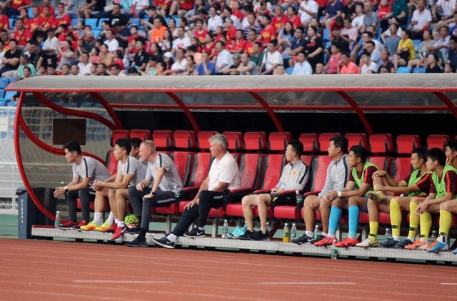 Nỗi thất vọng của HLV Guus Hiddink và ban huấn luyện U22 Trung Quốc