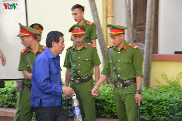 Bị cáo Đặng Hữu Thủy, Cựu phó hiệu trưởng trường THPT Tô Hiệu 
