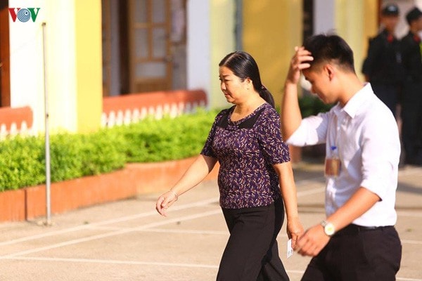 Bị cáo Cầm Thị Bun Sọn- cựu phó Trưởng phòng Chính trị tư tưởng, Sở Giáo dục và Đào tạo tỉnh Sơn La