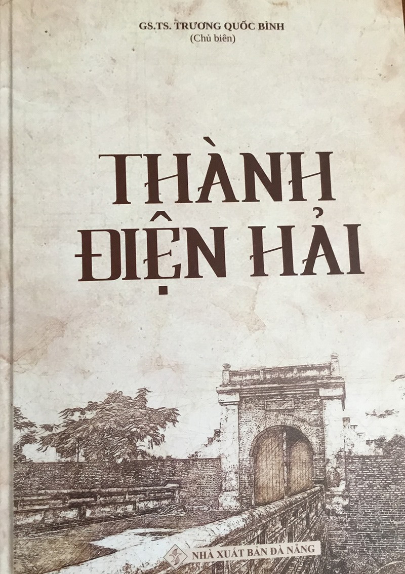 Bìa sách Thành Điện Hải.