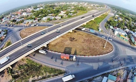 Bộ GTVT sẽ phát hành hồ sơ mời sơ tuyển cho các nhà đầu tư vào đầu tháng 10-2019 và sẽ hoàn thành công tác sơ tuyển trong tháng 1-2020.