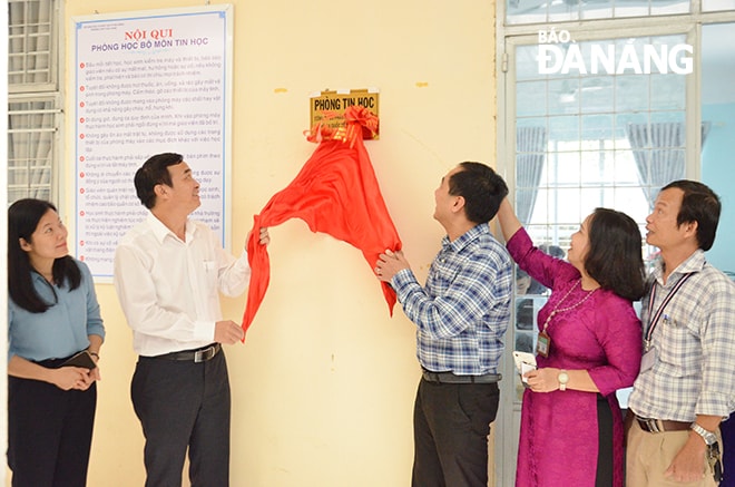 Khánh thành Phòng Tin học 2 Trường THPT Hòa Vang.