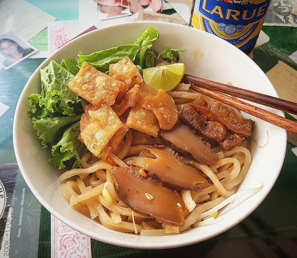 Cao lau (Cao lầu) noodles. Photo: @vietnomnom