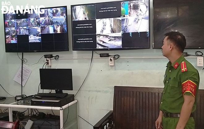 Hệ thống camera giám sát an ninh được truyền về trụ sở Công an phường Nam Dương (quận Hải Châu).