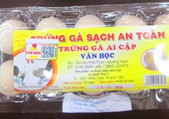 Trứng gà Văn Học với các tiêu chuẩn an toàn vệ sinh thực phẩm, có tem nhận diện QR truy xuất nguồn gốc, mang đến niềm tin cho người tiêu dùng.