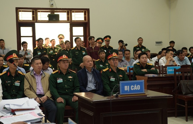 Trước ông Nguyễn Văn Hiến, hàng loạt sĩ quan quân đội đã bị khởi tố liên quan đến vụ án Út