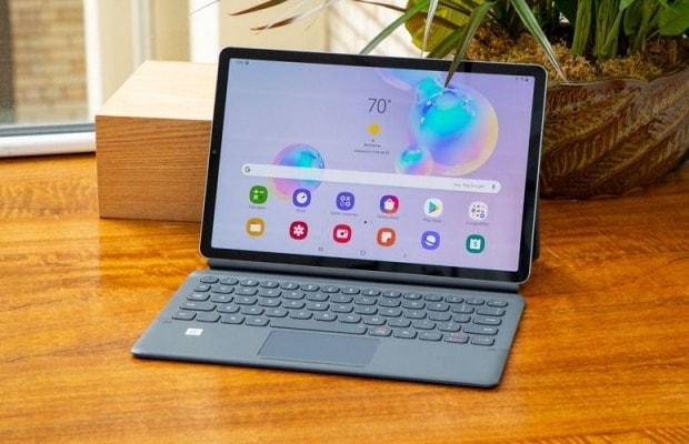 Galaxy S10 5G gắn thêm bàn phím vật lý sẽ thành laptop.