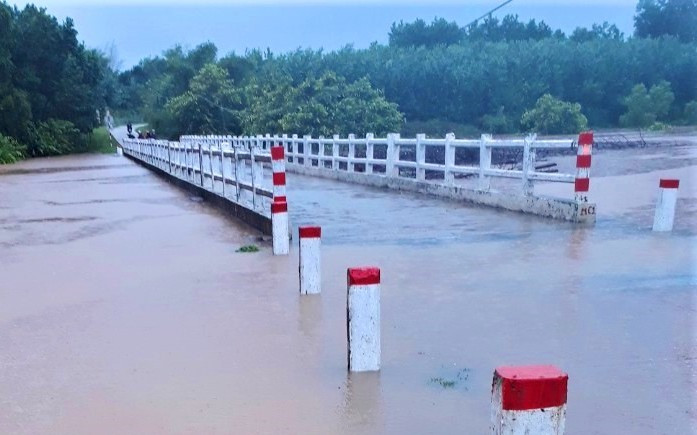 Mực nước trên các sông suối ở huyện Nông Sơn đang lên nhanh. Ảnh: T.T