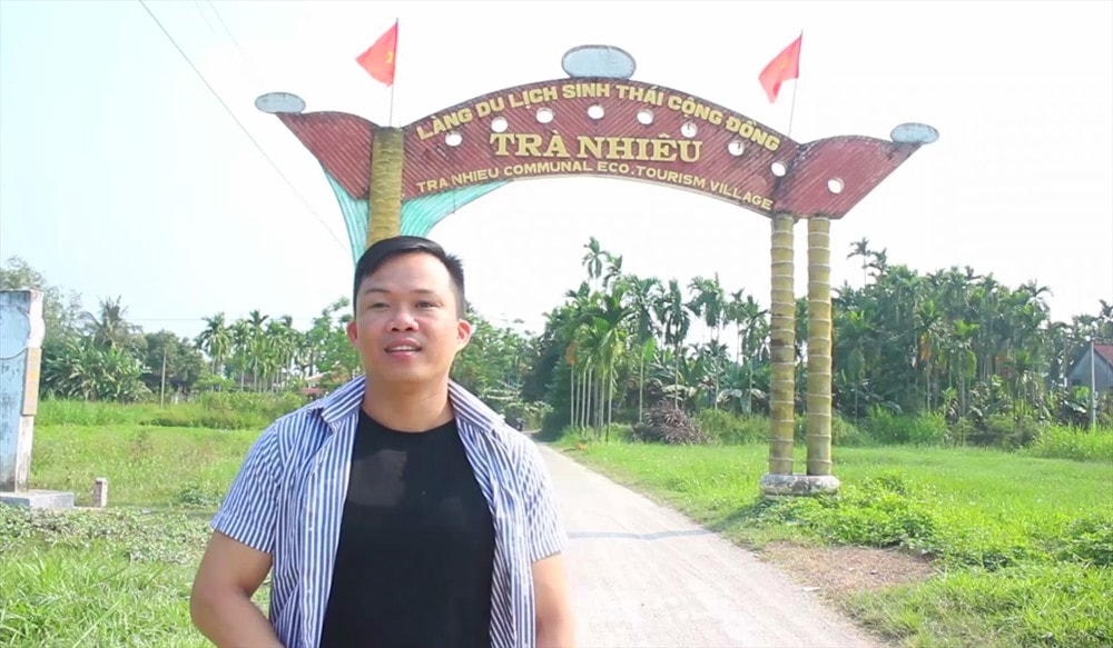 Một cảnh trong video ca nhạc “Đẹp tình Duy Vinh”. Ảnh: NVCC