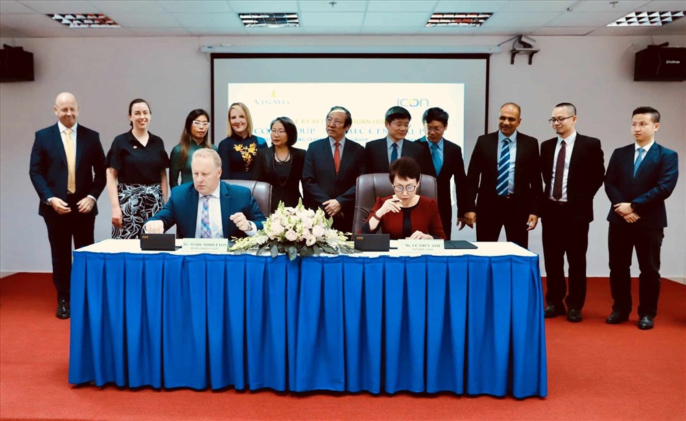 Ngày 4/11, Bệnh viện Vinmec Central Park và Tập đoàn ICON chính thức hợp tác, cùng nhau xác lập một chuẩn mực mới về điều trị và chăm sóc bệnh nhân ung thư ở Việt Nam.