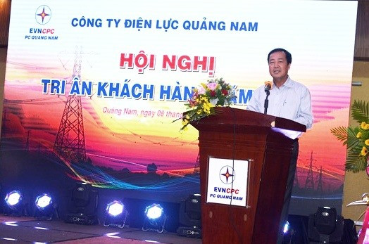 Phó Chủ tịch Thường trực UBND tỉnh Huỳnh Khánh Toàn phát biểu tại hội nghị. Ảnh: VĨNH LỘC