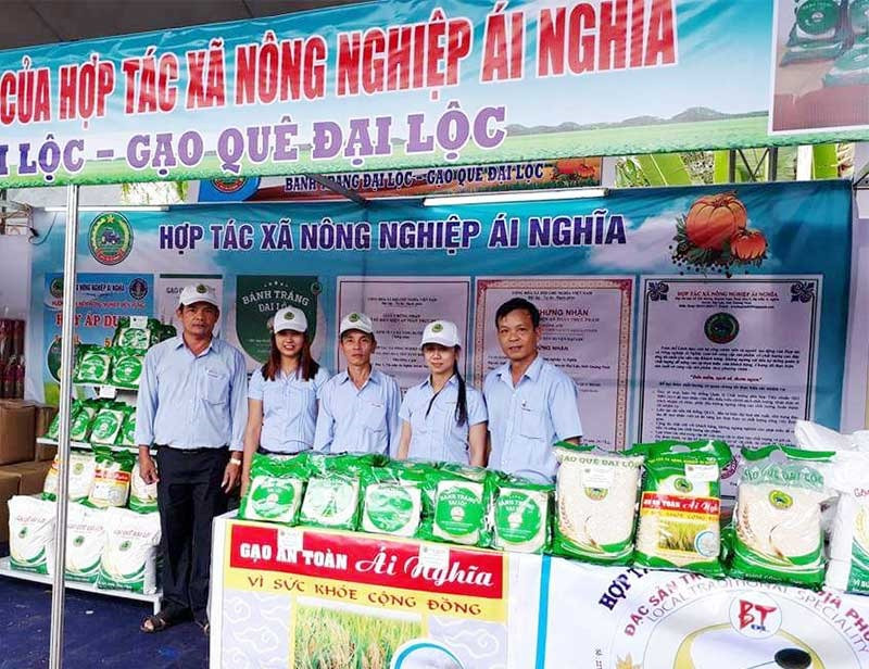 Sản phẩm gạo an toàn Ái Nghĩa của HTX Nông nghiệp Ái Nghĩa phấn đấu đạt chuẩn OCOP năm 2019. Ảnh: H.L